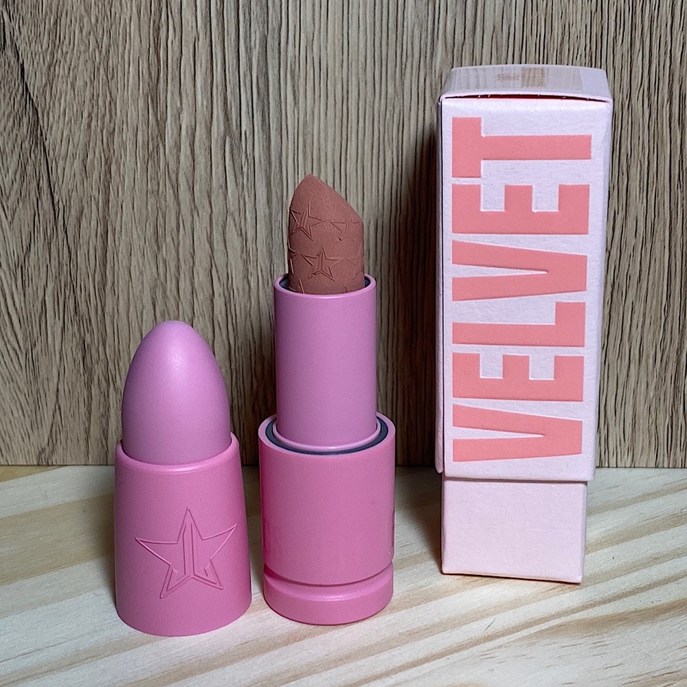 Jeffree star velvet TRAP lipstick “diet mannequin”
